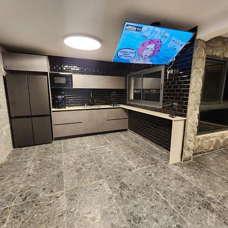 מבנים בים 75 Suites At Sea Хайфа Экстерьер фото